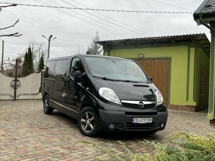 Черный Опель Виваро, объемом двигателя 2 л и пробегом 312 тыс. км за 15000 $, фото 1 на Automoto.ua