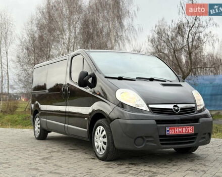 Черный Опель Виваро, объемом двигателя 2 л и пробегом 287 тыс. км за 16300 $, фото 1 на Automoto.ua