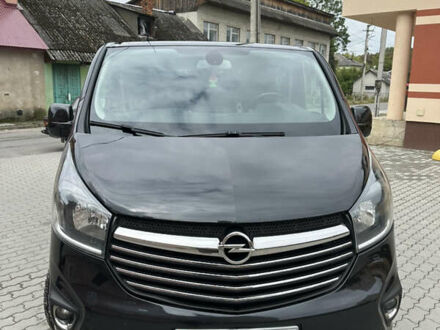 Чорний Опель Віваро, об'ємом двигуна 1.6 л та пробігом 245 тис. км за 15850 $, фото 1 на Automoto.ua