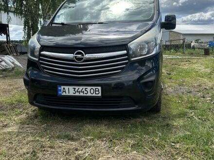 Черный Опель Виваро, объемом двигателя 1.6 л и пробегом 245 тыс. км за 14500 $, фото 1 на Automoto.ua