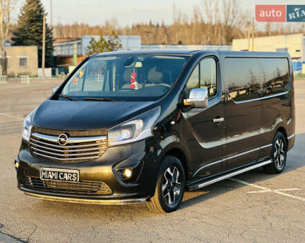 Чорний Опель Віваро, об'ємом двигуна 1.6 л та пробігом 180 тис. км за 22900 $, фото 1 на Automoto.ua