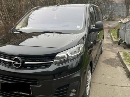 Чорний Опель Віваро, об'ємом двигуна 2 л та пробігом 178 тис. км за 21750 $, фото 1 на Automoto.ua