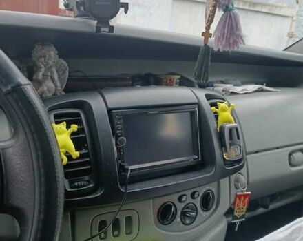 Коричневий Опель Віваро, об'ємом двигуна 2 л та пробігом 350 тис. км за 9418 $, фото 2 на Automoto.ua