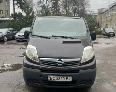 Коричневый Опель Виваро, объемом двигателя 2 л и пробегом 185 тыс. км за 10000 $, фото 1 на Automoto.ua