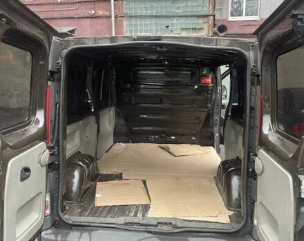 Коричневый Опель Виваро, объемом двигателя 2 л и пробегом 185 тыс. км за 10000 $, фото 4 на Automoto.ua