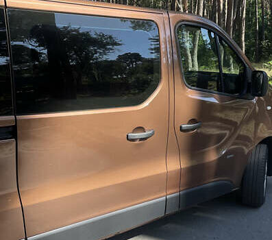 Коричневий Опель Віваро, об'ємом двигуна 1.6 л та пробігом 258 тис. км за 15700 $, фото 8 на Automoto.ua