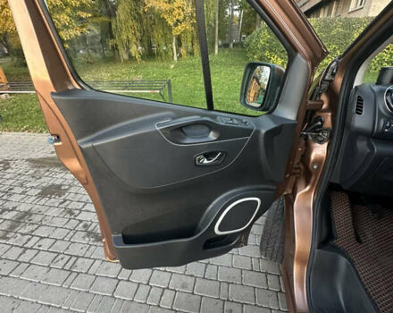 Коричневый Опель Виваро, объемом двигателя 1.6 л и пробегом 263 тыс. км за 17200 $, фото 6 на Automoto.ua