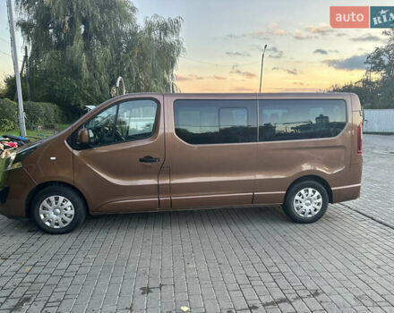 Коричневый Опель Виваро, объемом двигателя 1.6 л и пробегом 263 тыс. км за 17200 $, фото 2 на Automoto.ua