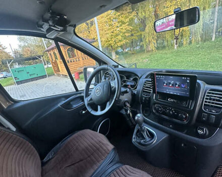 Коричневый Опель Виваро, объемом двигателя 1.6 л и пробегом 263 тыс. км за 17200 $, фото 5 на Automoto.ua