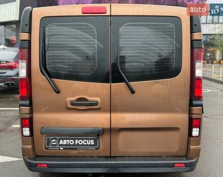 Коричневый Опель Виваро, объемом двигателя 1.6 л и пробегом 315 тыс. км за 16490 $, фото 5 на Automoto.ua