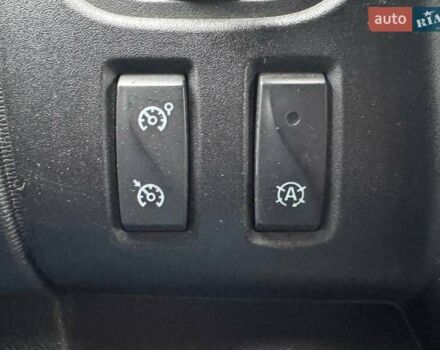 Коричневый Опель Виваро, объемом двигателя 1.6 л и пробегом 315 тыс. км за 16490 $, фото 19 на Automoto.ua