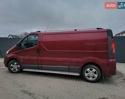 Червоний Опель Віваро, об'ємом двигуна 2.5 л та пробігом 377 тис. км за 7050 $, фото 15 на Automoto.ua