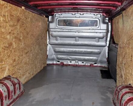 Червоний Опель Віваро, об'ємом двигуна 2.5 л та пробігом 377 тис. км за 7050 $, фото 11 на Automoto.ua