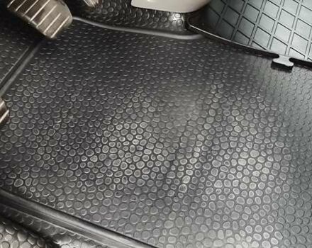 Красный Опель Виваро, объемом двигателя 2 л и пробегом 251 тыс. км за 12200 $, фото 19 на Automoto.ua