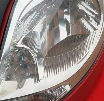 Красный Опель Виваро, объемом двигателя 2 л и пробегом 251 тыс. км за 12200 $, фото 2 на Automoto.ua