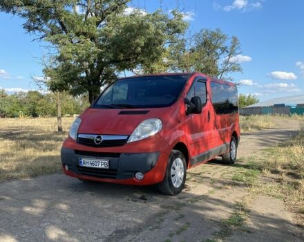 Красный Опель Виваро, объемом двигателя 2.5 л и пробегом 600 тыс. км за 5800 $, фото 8 на Automoto.ua
