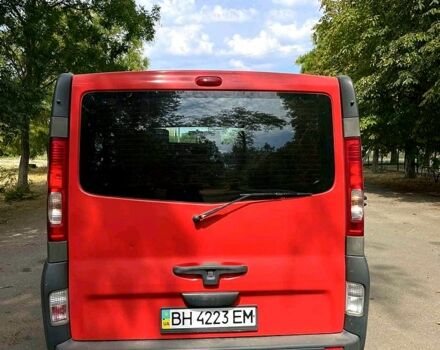 Красный Опель Виваро, объемом двигателя 20 л и пробегом 385 тыс. км за 8500 $, фото 1 на Automoto.ua