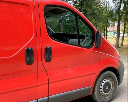 Красный Опель Виваро, объемом двигателя 20 л и пробегом 385 тыс. км за 8500 $, фото 2 на Automoto.ua