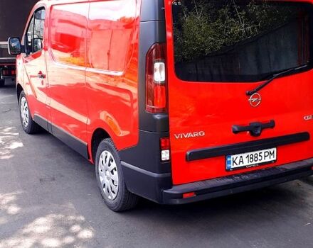 Красный Опель Виваро, объемом двигателя 1.6 л и пробегом 150 тыс. км за 13900 $, фото 1 на Automoto.ua