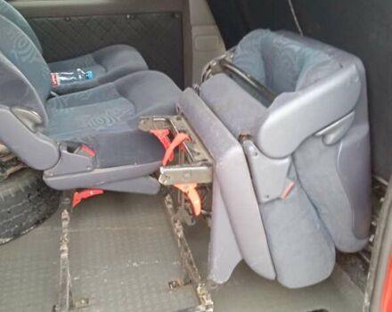 Червоний Опель Віваро, об'ємом двигуна 1.9 л та пробігом 430 тис. км за 6900 $, фото 20 на Automoto.ua