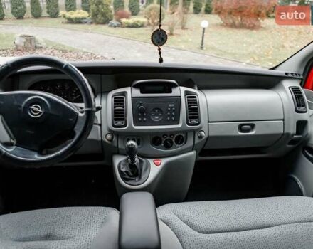 Червоний Опель Віваро, об'ємом двигуна 1.87 л та пробігом 400 тис. км за 8300 $, фото 20 на Automoto.ua