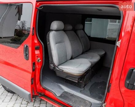 Червоний Опель Віваро, об'ємом двигуна 1.87 л та пробігом 400 тис. км за 8300 $, фото 22 на Automoto.ua