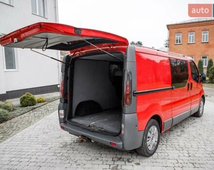 Червоний Опель Віваро, об'ємом двигуна 1.87 л та пробігом 400 тис. км за 8300 $, фото 25 на Automoto.ua