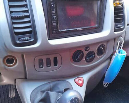 Красный Опель Виваро, объемом двигателя 2.46 л и пробегом 449 тыс. км за 5800 $, фото 4 на Automoto.ua