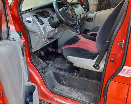 Красный Опель Виваро, объемом двигателя 2.46 л и пробегом 449 тыс. км за 5800 $, фото 3 на Automoto.ua