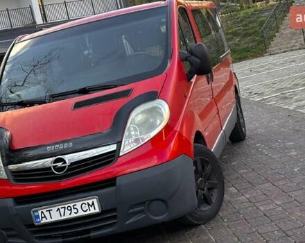 Красный Опель Виваро, объемом двигателя 2 л и пробегом 346 тыс. км за 8600 $, фото 3 на Automoto.ua