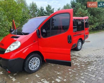Красный Опель Виваро, объемом двигателя 2 л и пробегом 234 тыс. км за 8800 $, фото 44 на Automoto.ua