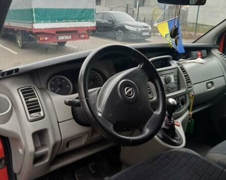 Красный Опель Виваро, объемом двигателя 2 л и пробегом 350 тыс. км за 8500 $, фото 5 на Automoto.ua