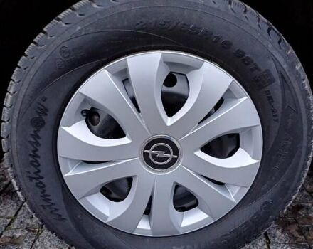 Красный Опель Виваро, объемом двигателя 2 л и пробегом 300 тыс. км за 10890 $, фото 8 на Automoto.ua