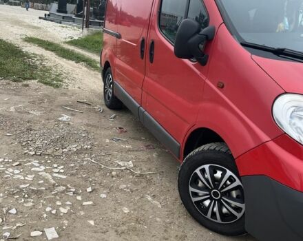 Красный Опель Виваро, объемом двигателя 2 л и пробегом 226 тыс. км за 7800 $, фото 1 на Automoto.ua