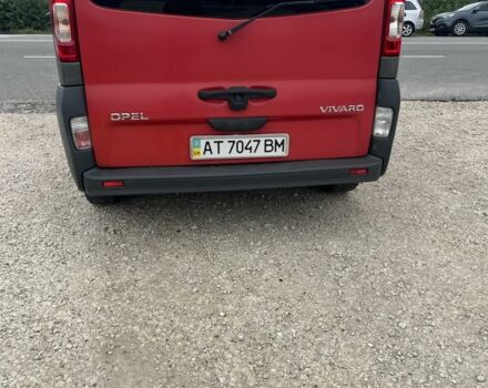 Красный Опель Виваро, объемом двигателя 2 л и пробегом 226 тыс. км за 7800 $, фото 2 на Automoto.ua