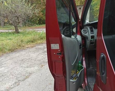Червоний Опель Віваро, об'ємом двигуна 2.5 л та пробігом 555 тис. км за 11900 $, фото 4 на Automoto.ua
