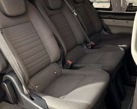 Красный Опель Виваро, объемом двигателя 2 л и пробегом 400 тыс. км за 10500 $, фото 22 на Automoto.ua