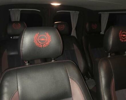 Красный Опель Виваро, объемом двигателя 2 л и пробегом 346 тыс. км за 13000 $, фото 3 на Automoto.ua