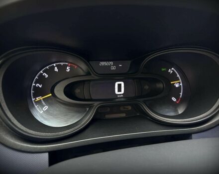 Опель Віваро 2014 у Вінниці на Automoto.ua Червоний Опель Віваро, об'ємом двигуна 1.6 л та пробігом 289 тис. км за 9800 $, фото 12 на Automoto.ua