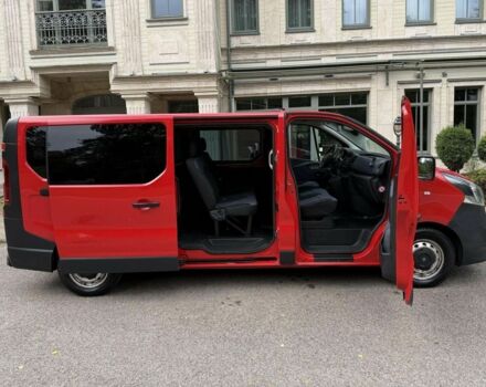 Красный Опель Виваро, объемом двигателя 1.6 л и пробегом 289 тыс. км за 11400 $, фото 4 на Automoto.ua