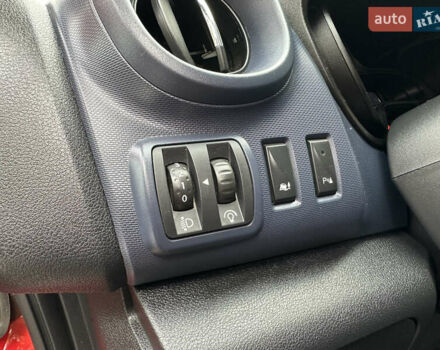 Красный Опель Виваро, объемом двигателя 1.6 л и пробегом 206 тыс. км за 12500 $, фото 55 на Automoto.ua