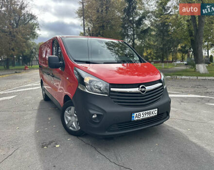 Красный Опель Виваро, объемом двигателя 1.6 л и пробегом 206 тыс. км за 12500 $, фото 24 на Automoto.ua