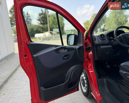 Червоний Опель Віваро, об'ємом двигуна 1.6 л та пробігом 152 тис. км за 16666 $, фото 16 на Automoto.ua