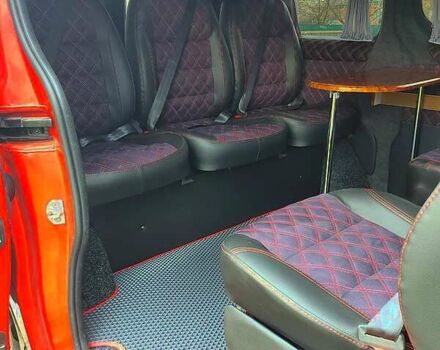 Красный Опель Виваро, объемом двигателя 1.6 л и пробегом 171 тыс. км за 17500 $, фото 5 на Automoto.ua