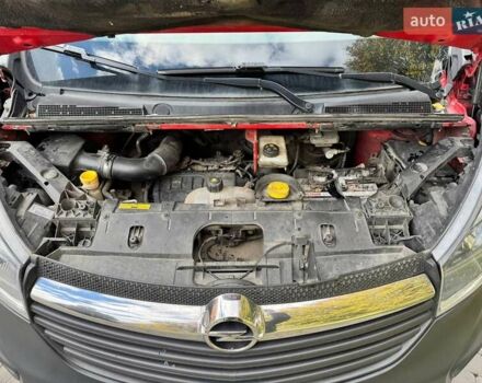 Червоний Опель Віваро, об'ємом двигуна 1.6 л та пробігом 370 тис. км за 10500 $, фото 4 на Automoto.ua