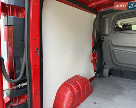 Червоний Опель Віваро, об'ємом двигуна 1.6 л та пробігом 152 тис. км за 16666 $, фото 33 на Automoto.ua