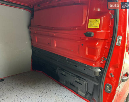 Красный Опель Виваро, объемом двигателя 1.6 л и пробегом 206 тыс. км за 12500 $, фото 39 на Automoto.ua