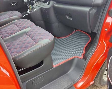 Красный Опель Виваро, объемом двигателя 1.6 л и пробегом 171 тыс. км за 17500 $, фото 13 на Automoto.ua