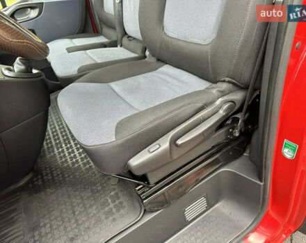 Красный Опель Виваро, объемом двигателя 1.6 л и пробегом 206 тыс. км за 12500 $, фото 58 на Automoto.ua