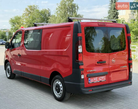 Червоний Опель Віваро, об'ємом двигуна 1.6 л та пробігом 152 тис. км за 16666 $, фото 7 на Automoto.ua